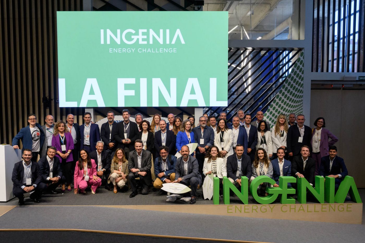 Group photo attendees THE FINAL: Ingenia Energy Challenge
