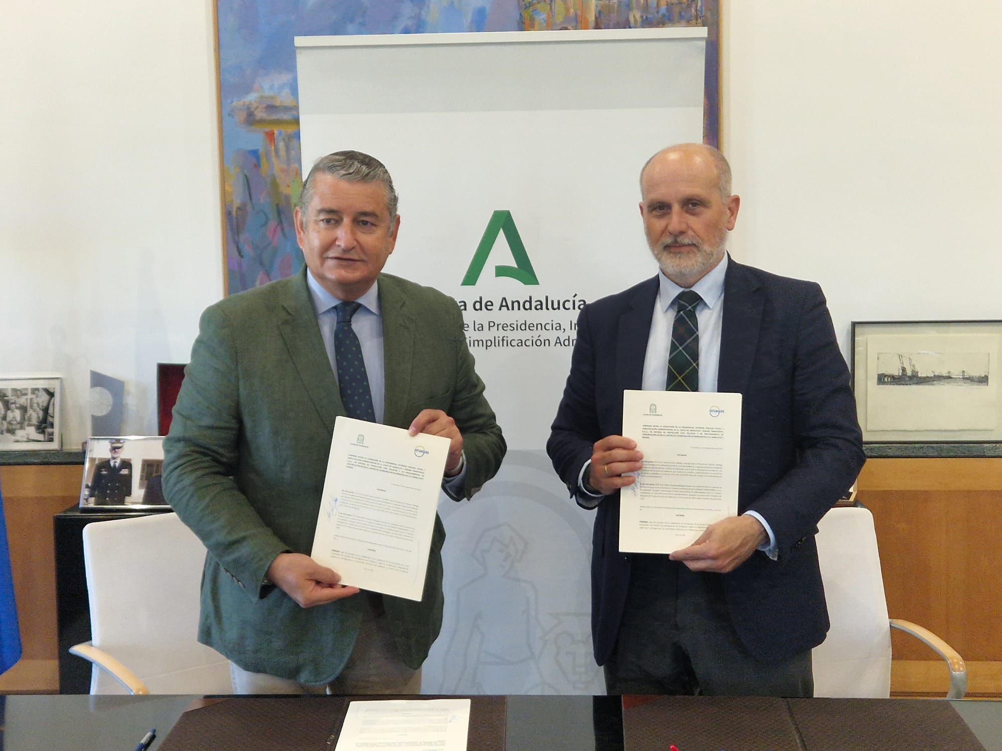 Firma del convenio entre la Junta de Andalucía y Enagás