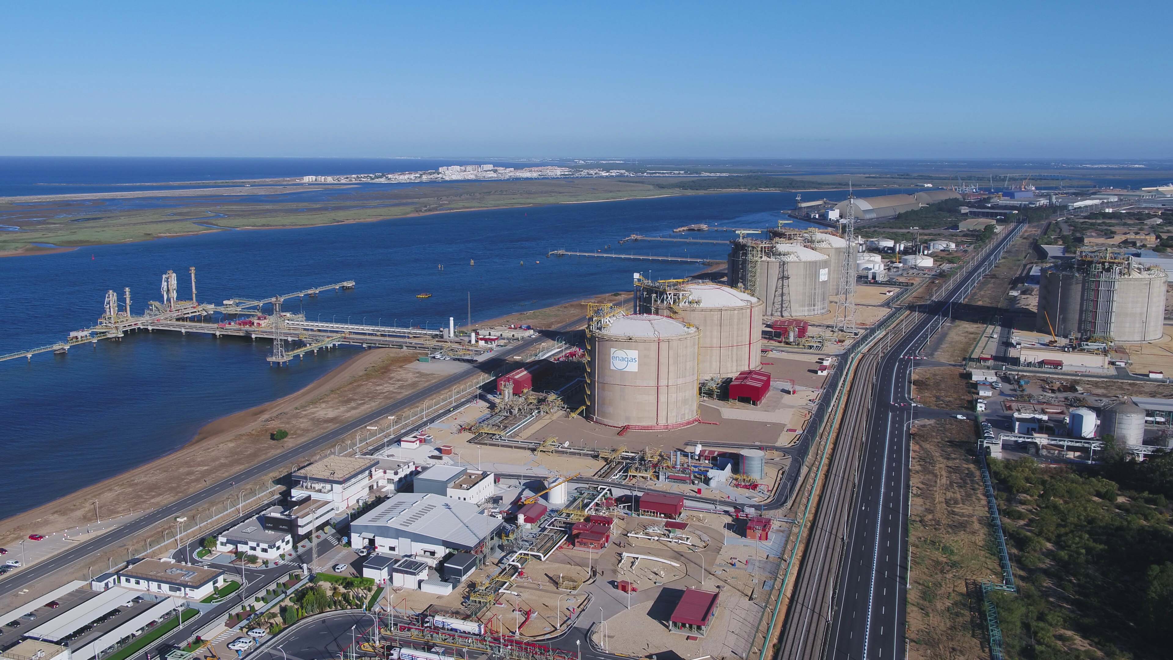 Enagás container at a regasification terminal